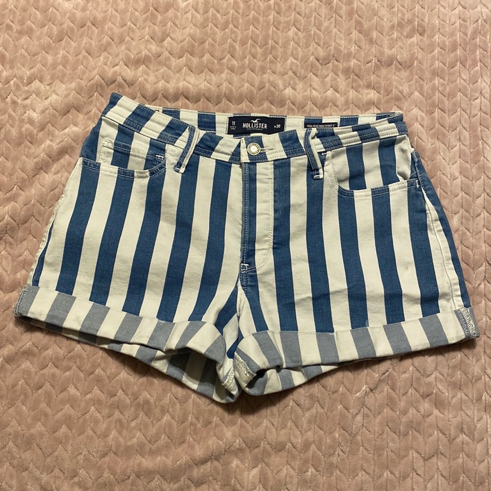 Hollister, denim pin-striped, no-zipper, four-button up, high-rise mom 3” shorts